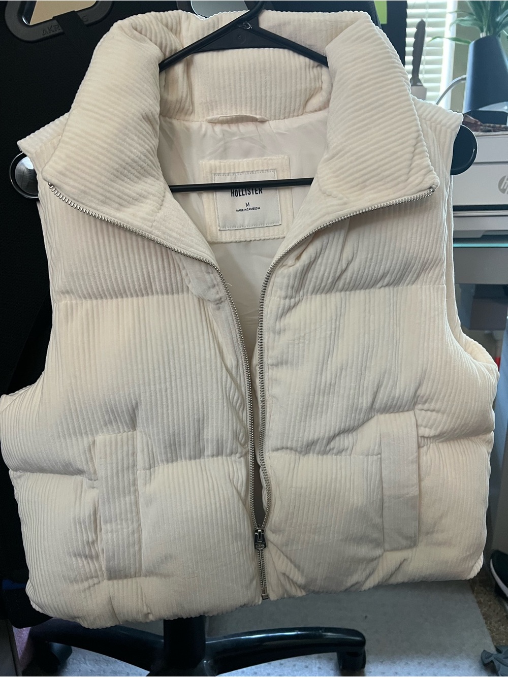 Hollister Cream Corduroy Puffer Vest